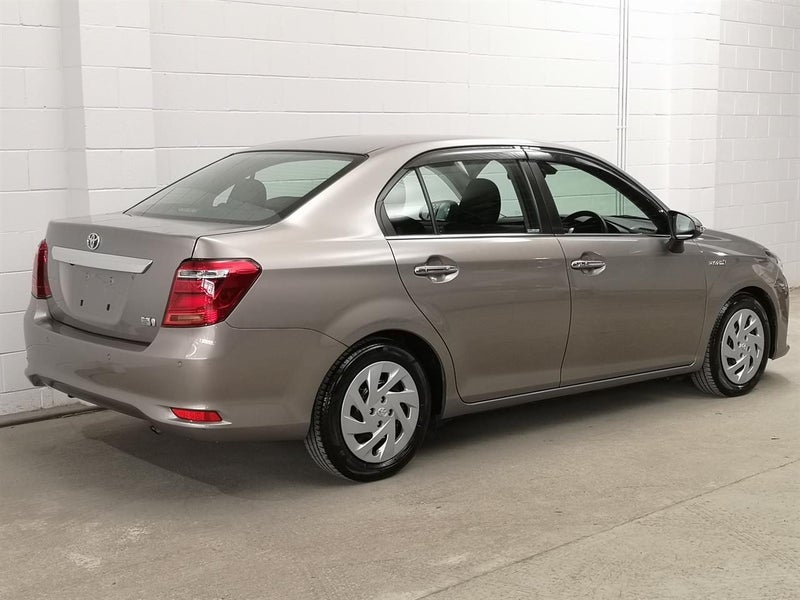 2017 Toyota Corolla Axio Hybrid Facelift Low km...64739601464835111