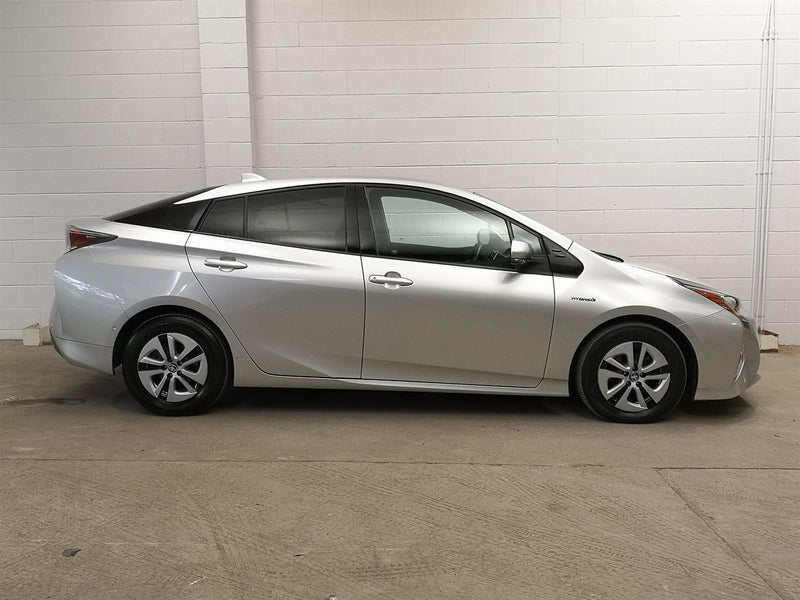 2016 Toyota Prius Newhshape, camchain, nice n tidy64739601457409112