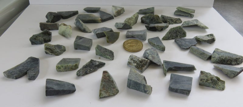 XIII Greenstone Pieces IIIX Carousel 8