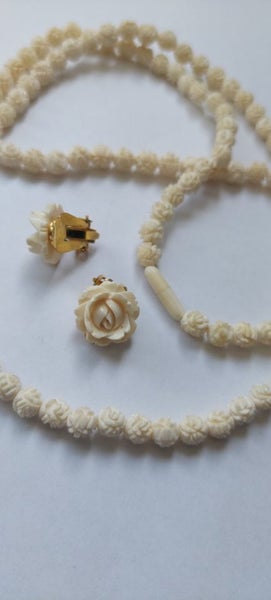 Lovely Vintage Carved Bone Necklace + Earrings Carousel 2
