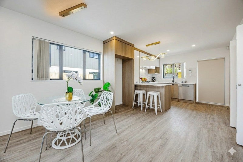 Papatoetoe, 3 bedrooms64741068231043112