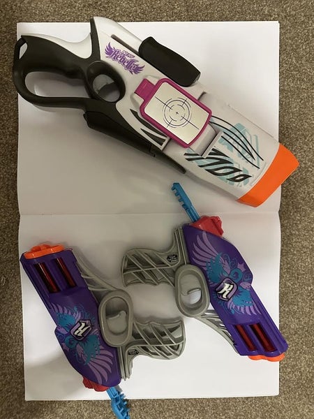 3x Nerf Guns Carousel 1