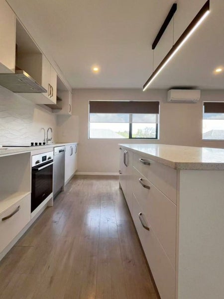 Glen Innes, 4 bedrooms64741555521283113