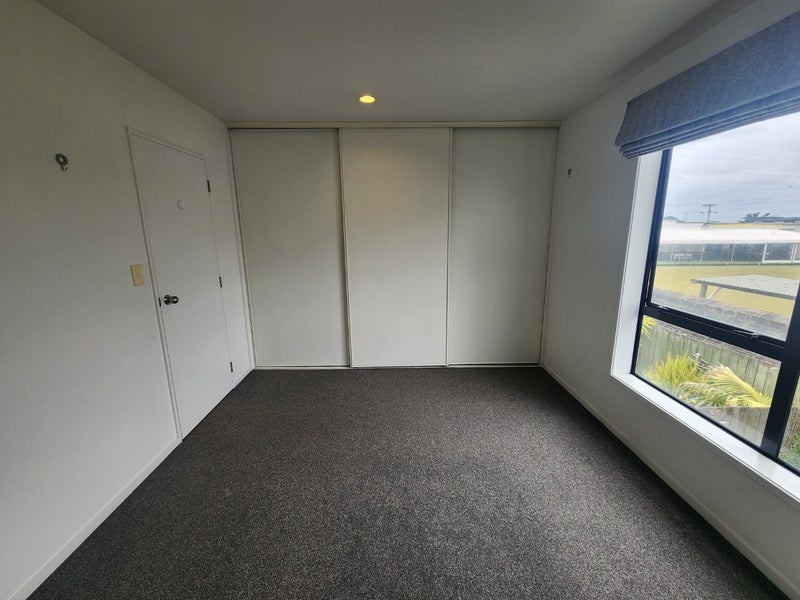 Onehunga, 2 bedrooms64745455809155114