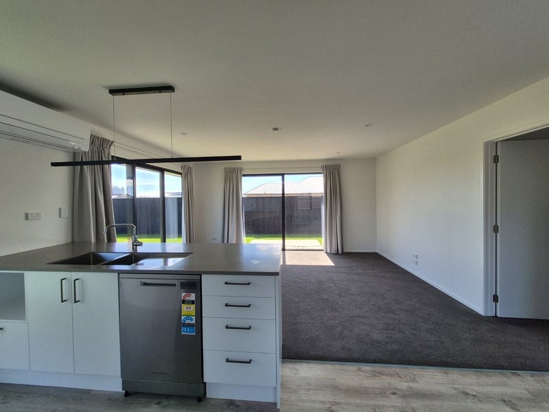 Ravenswood, 3 bedrooms64745983041795113