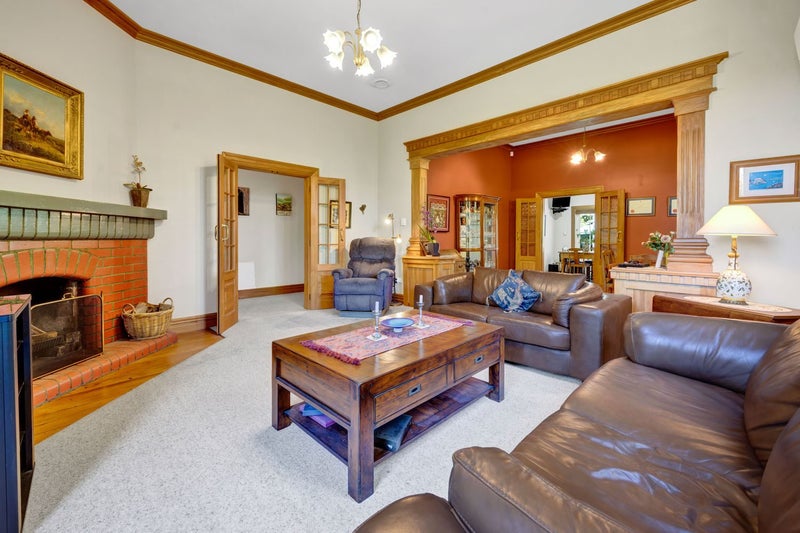 The home that refuses to be ordinary64746406635521111