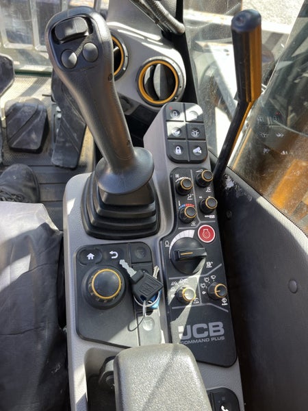 JCB 245XR Carousel 10