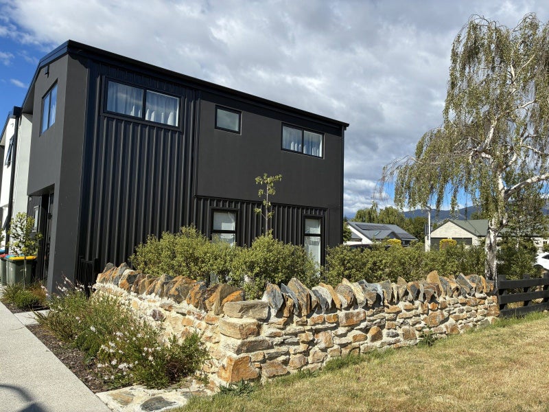 Cromwell, 2 bedrooms64748038943489113