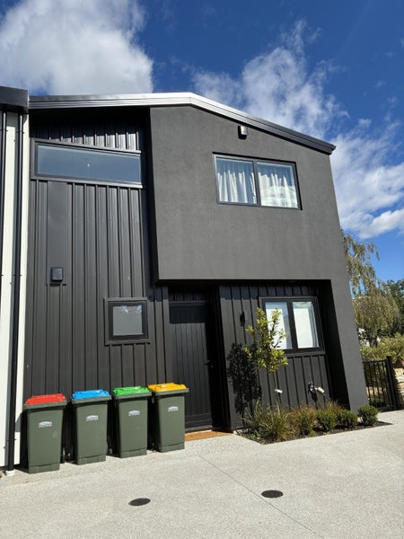 Cromwell, 2 bedrooms64748038943489114