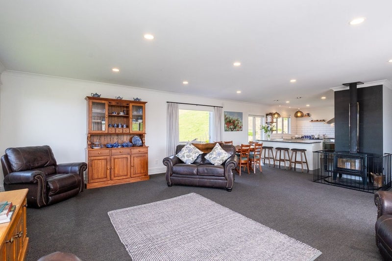 Te Hauke, 4 bedrooms64748038908802114