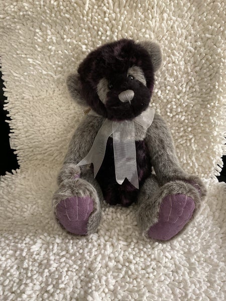 CHARLIE BEAR (LOGAN) Carousel 2