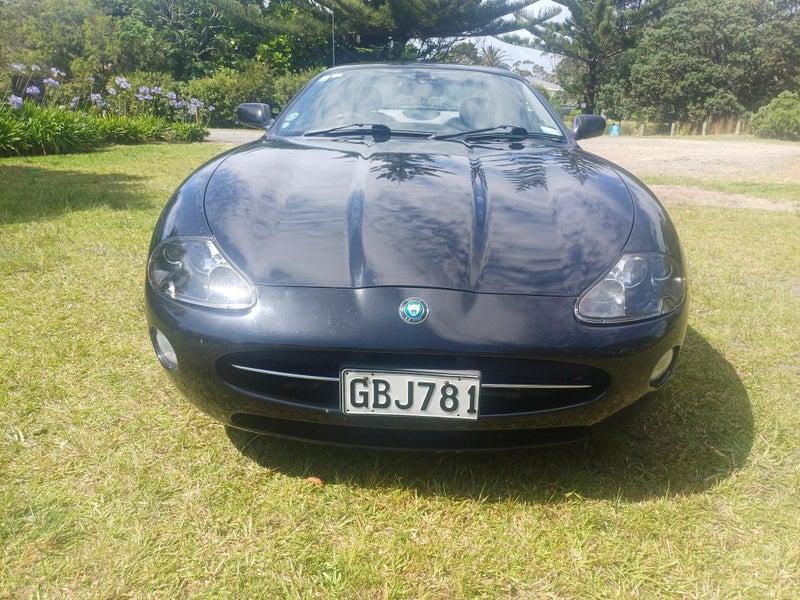 2004 Jaguar XK864748664993794113