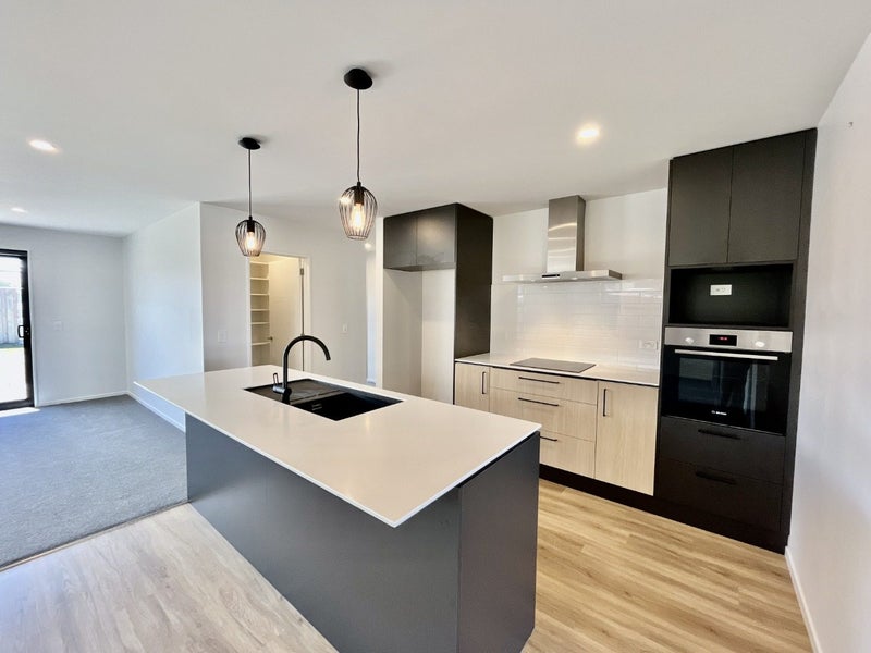 Rolleston, 4 bedrooms64748961866497111