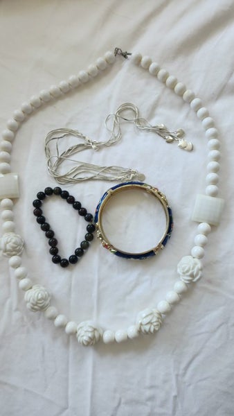 Bulk Jewellery Carousel 1