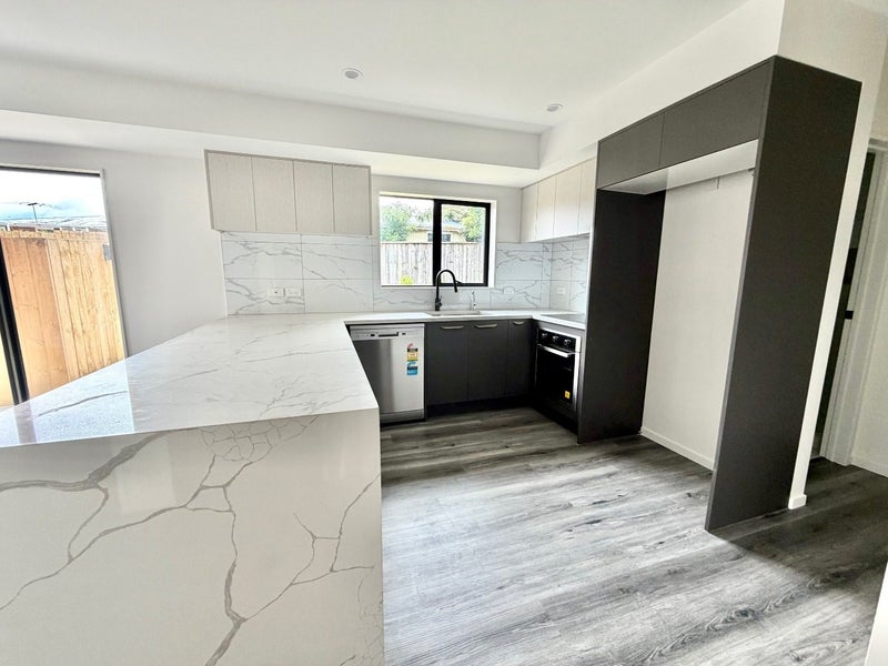 Kelston, 4 bedrooms64749069400323113