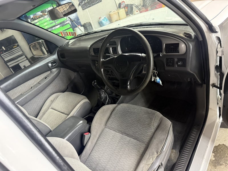 2000 Ford Courier64749677966594111