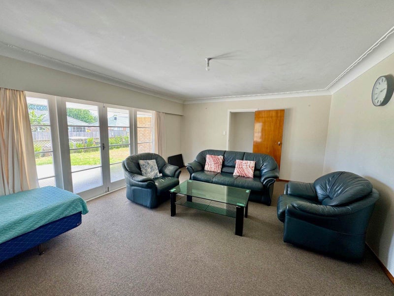 Manukau, 3 bedrooms64749692747523112