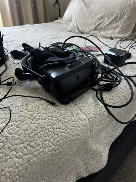 Valve Index Carousel 2