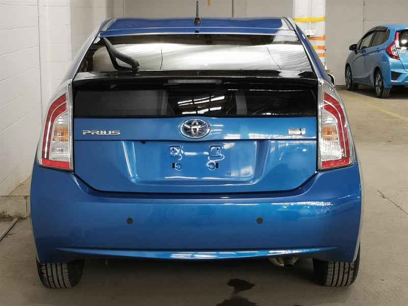 2014 Toyota Prius 1.8 Newshape Rare colour supe...64750195965442114