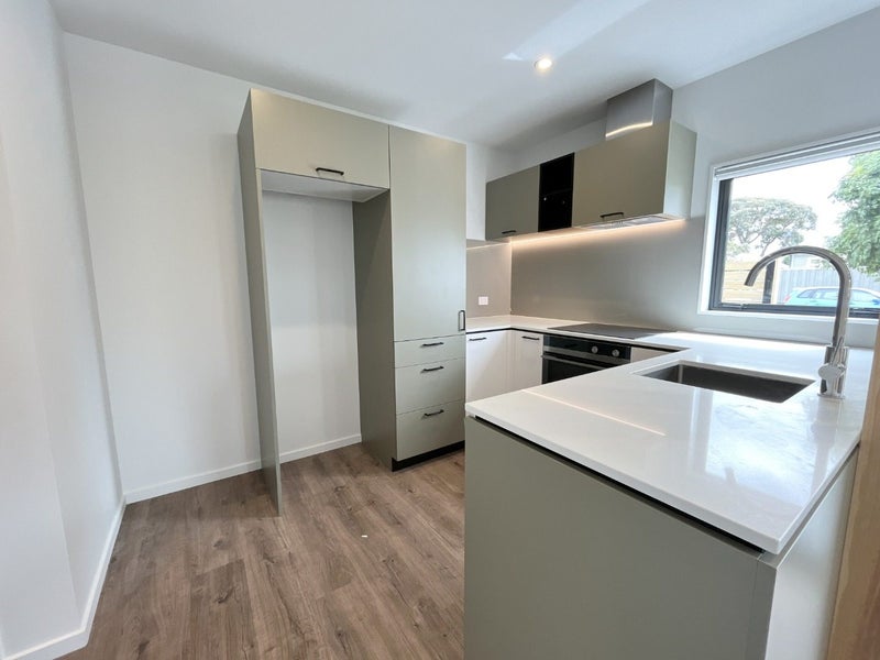 Waltham, 2 bedrooms64750208657025111