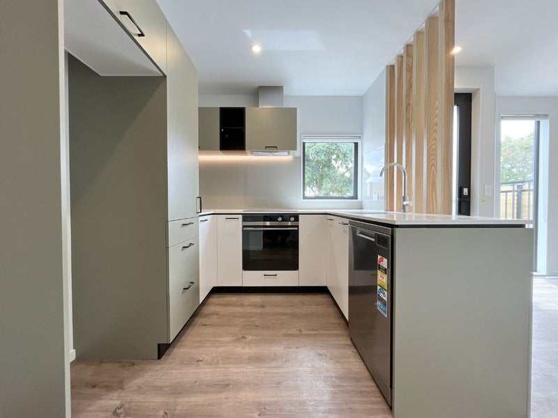 Waltham, 2 bedrooms64750208657025112