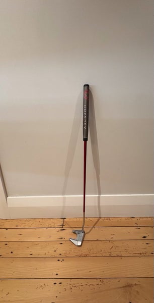 Odyssey White Hot OG7 34’ putter Carousel 1