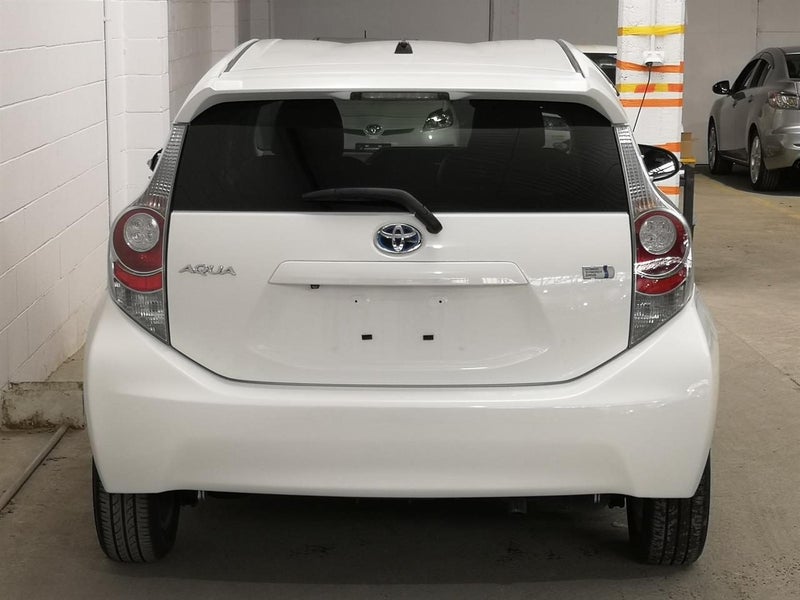 2013 Toyota Aqua Push Start, Mag wheel, camera,...64752035563907114