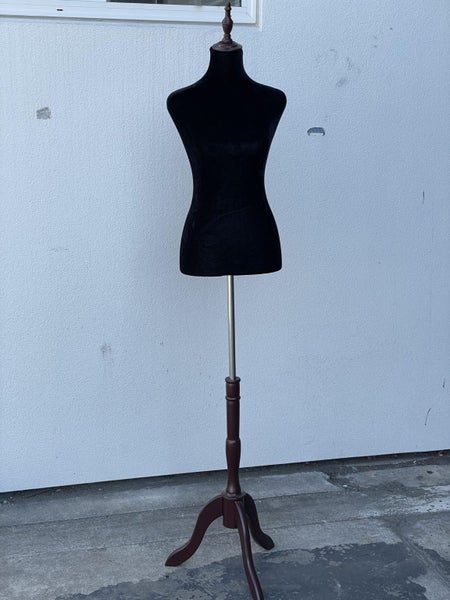 Female Half-Body Mannequin with Stand Classic Black Carousel 2