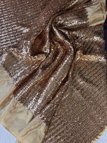 Sequinned gold fabric | vintage | 1970s | 3m Carousel 1