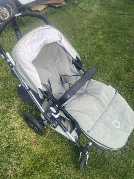 Bugaboo pram with all additions64756909552513114