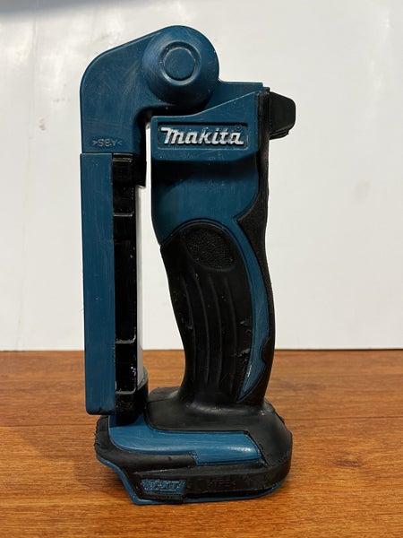 Makita DML801 18V LXT Li-Ion Cordless LED Work Light - Skin Only Carousel 1