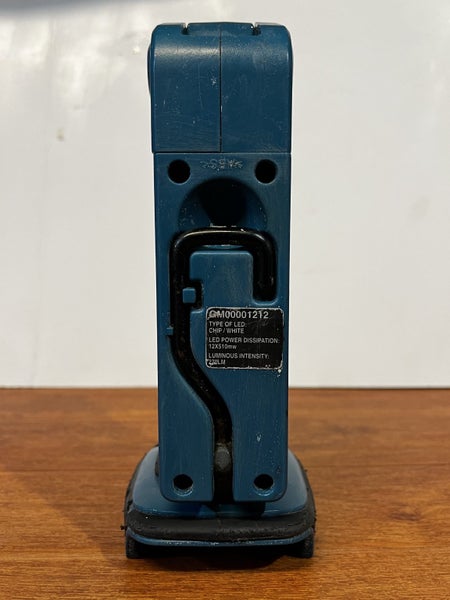 Makita DML801 18V LXT Li-Ion Cordless LED Work Light - Skin Only Carousel 2