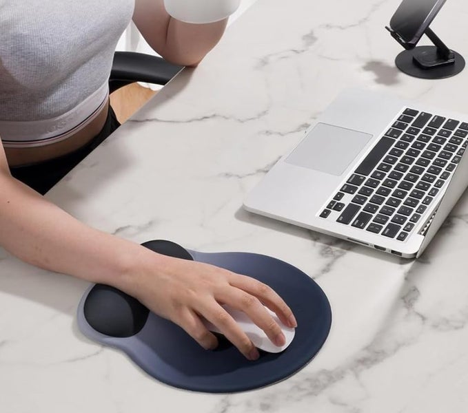 Mouse Pad with Gel Wrist Cushion Gradient Ergonomic Carousel 1