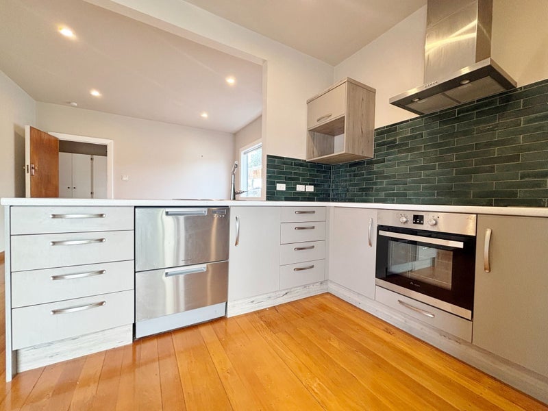 Avonside, 3 bedrooms64758081176705111