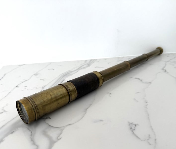 Late 18th – Early 19th Century Brass Draw Telescope / Spyglass Carousel 1