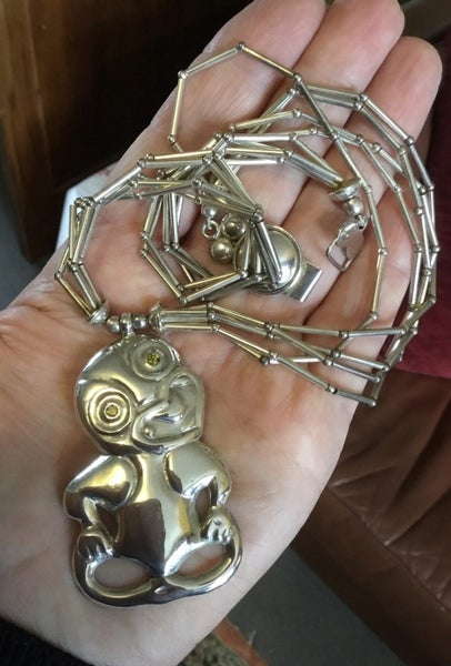 Vintage Sterling Silver Tiki Pendant with Multi Strand Necklace (53.7 Grams) Carousel 12