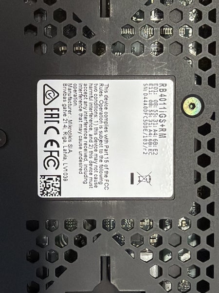 MikroTik RB4011iGS+RM Enterprise Router64759104503682112