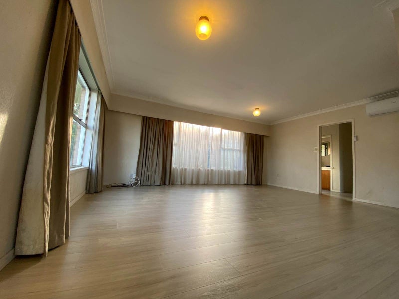 Forrest Hill, 2 bedrooms64759858053634112