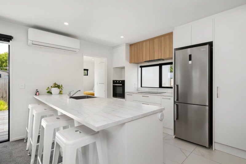 Motivated Vendor – Prime Location64759858092931113