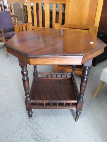 2298 VINTAGE SIDE TABLE Carousel 1