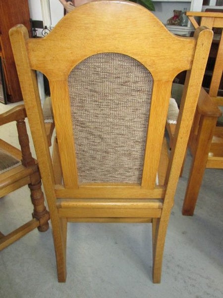 2305 PAIR OF VINTAGE STYLE OAK ARMCHAIR Carousel 7