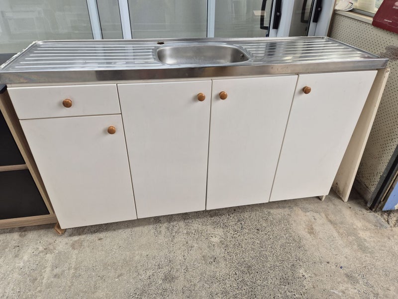 Small kitchen unit 1675 mm L x 510 D - Ideal for the Bach! Carousel 1