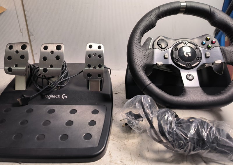 LOGITECH G920 GAMING STEERING WHEEL AND PEDALS** B21125646-1 Carousel 1