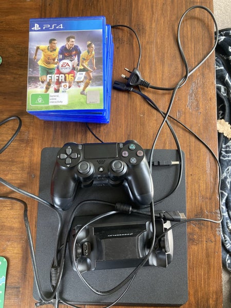 PlayStation 4 with 6 games Carousel 1