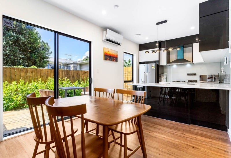 Mangere Bridge, 3 bedrooms64761220233475113