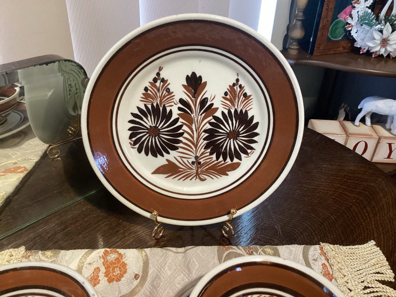 Mid Century French Quimper coffee cup duo x 2 and plate Carousel 2