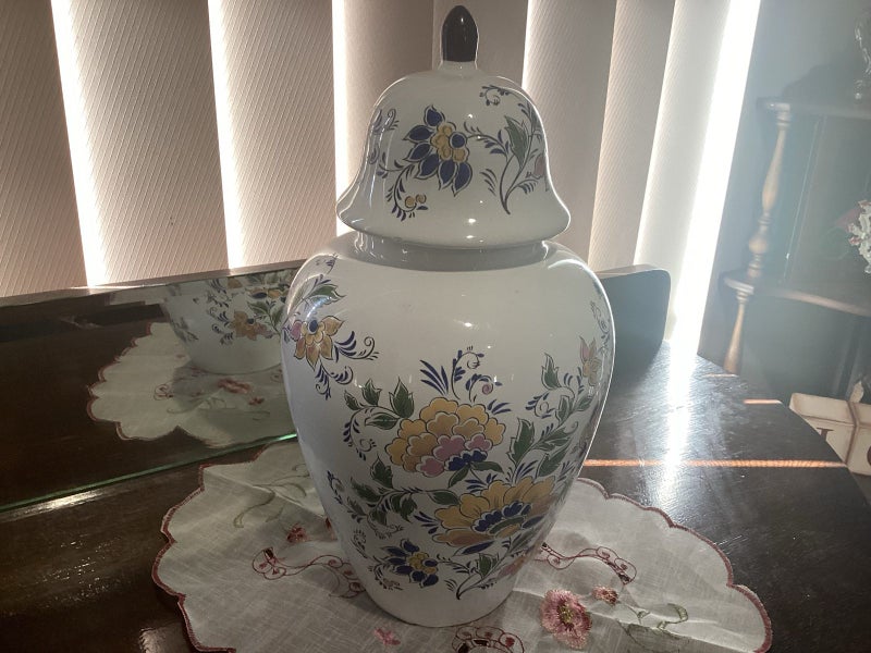 Vintage Gouda lidded vase Dutch pottery Carousel 2