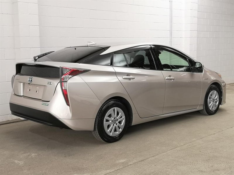 2016 Toyota Prius 1.8 Camchain, newshape, nice...64762383636609111