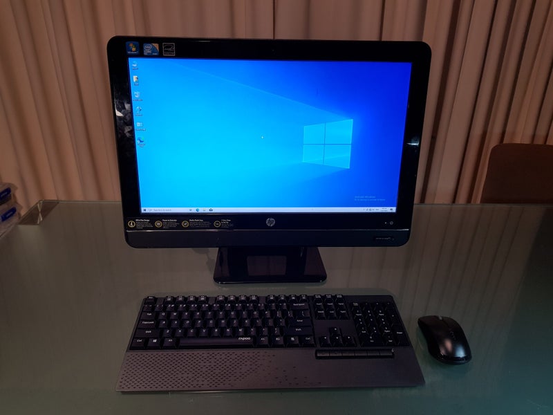 HP ALL-IN-ONE PC 21.5-inch FHD Display 8GB 250GB-SSD Windows 10 Carousel 1