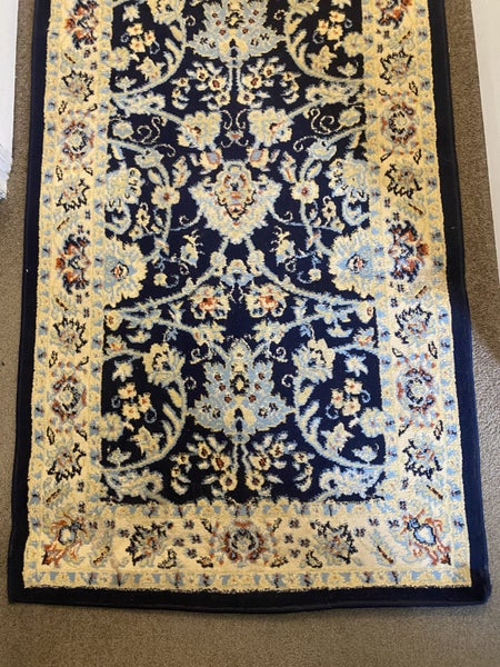 Blue and white patterned runner Carousel 2